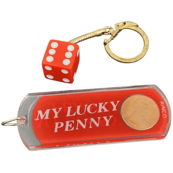 VTG LAS VEGAS KEY CHAIN KEYCHAIN SOUVENIR DICE LUCKY GAMBLING POKER CASINO FOB - Picture 1 of 2